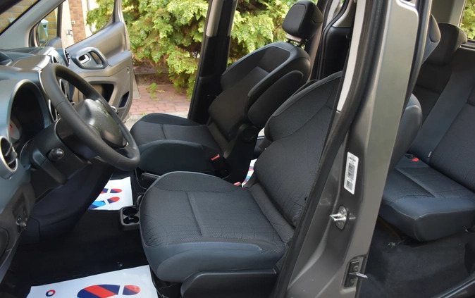 Peugeot Partner cena 25999 przebieg: 179206, rok produkcji 2011 z Darłowo małe 781